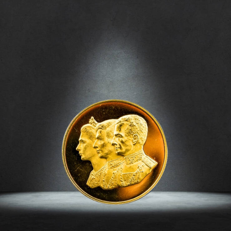 Iranian Gold Coin – 3 Portraits (Mohammad Reza Shah, Empress Farah, Crown Prince Reza)